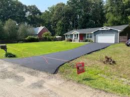 Best Asphalt Driveway Installation  in Pen Argyl, PA